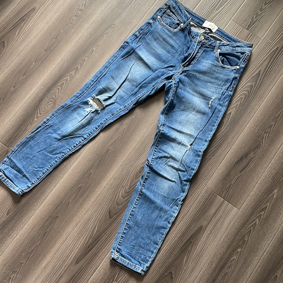 Vici distressed skinny jeans - Picture 2 of 9